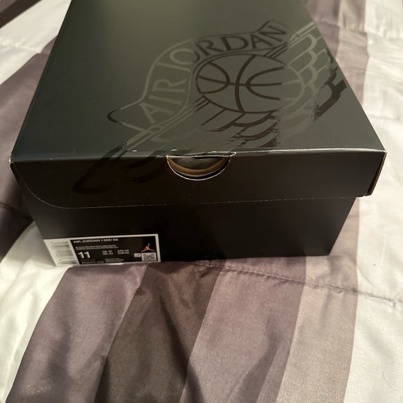Air jordan 1 mid se - Picture 4 of 4